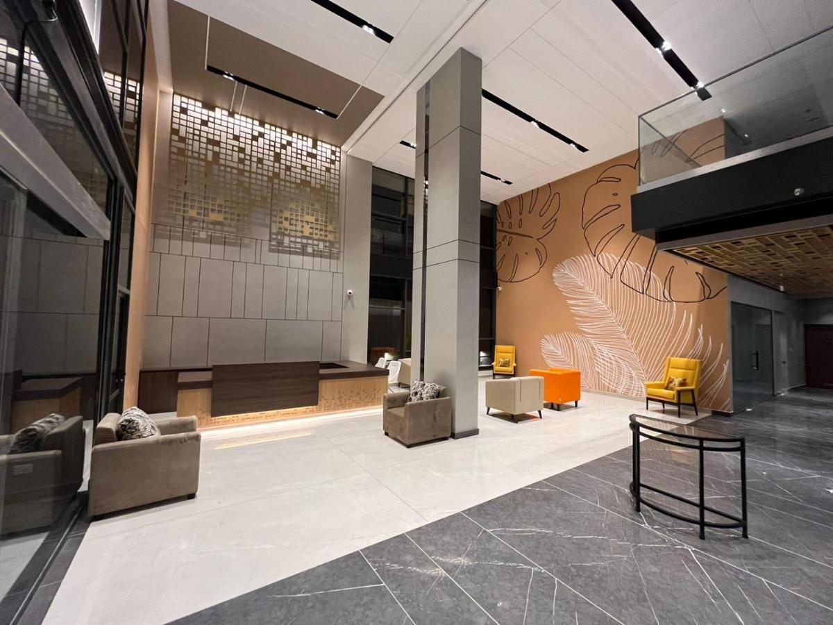 Presidency Airport Hotel Kochi 외부 사진