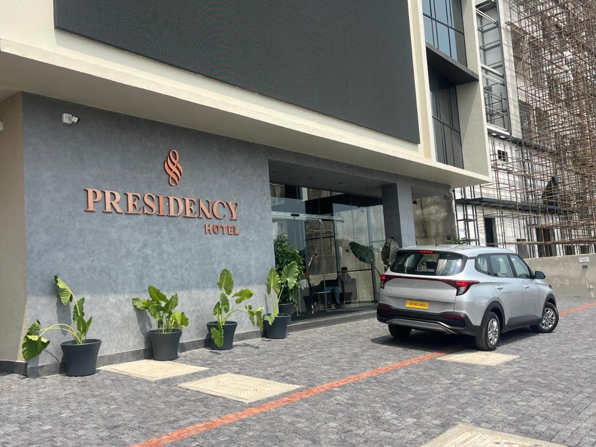 Presidency Airport Hotel Kochi 외부 사진