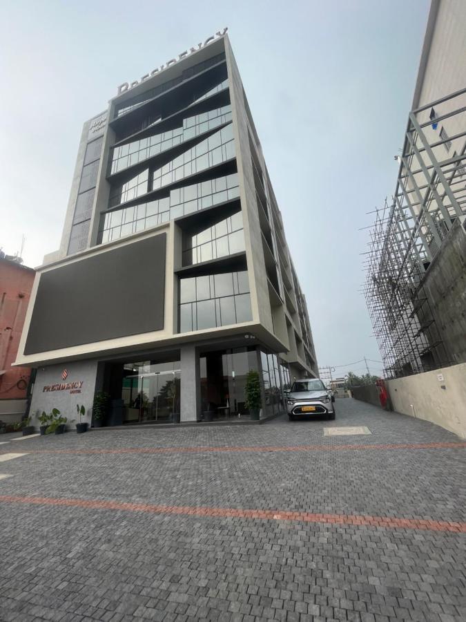 Presidency Airport Hotel Kochi 외부 사진