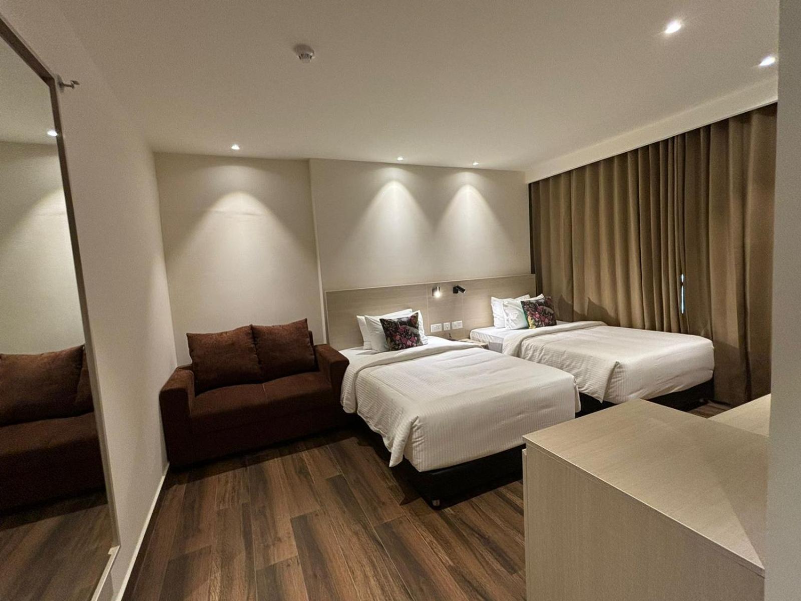 Presidency Airport Hotel Kochi 외부 사진
