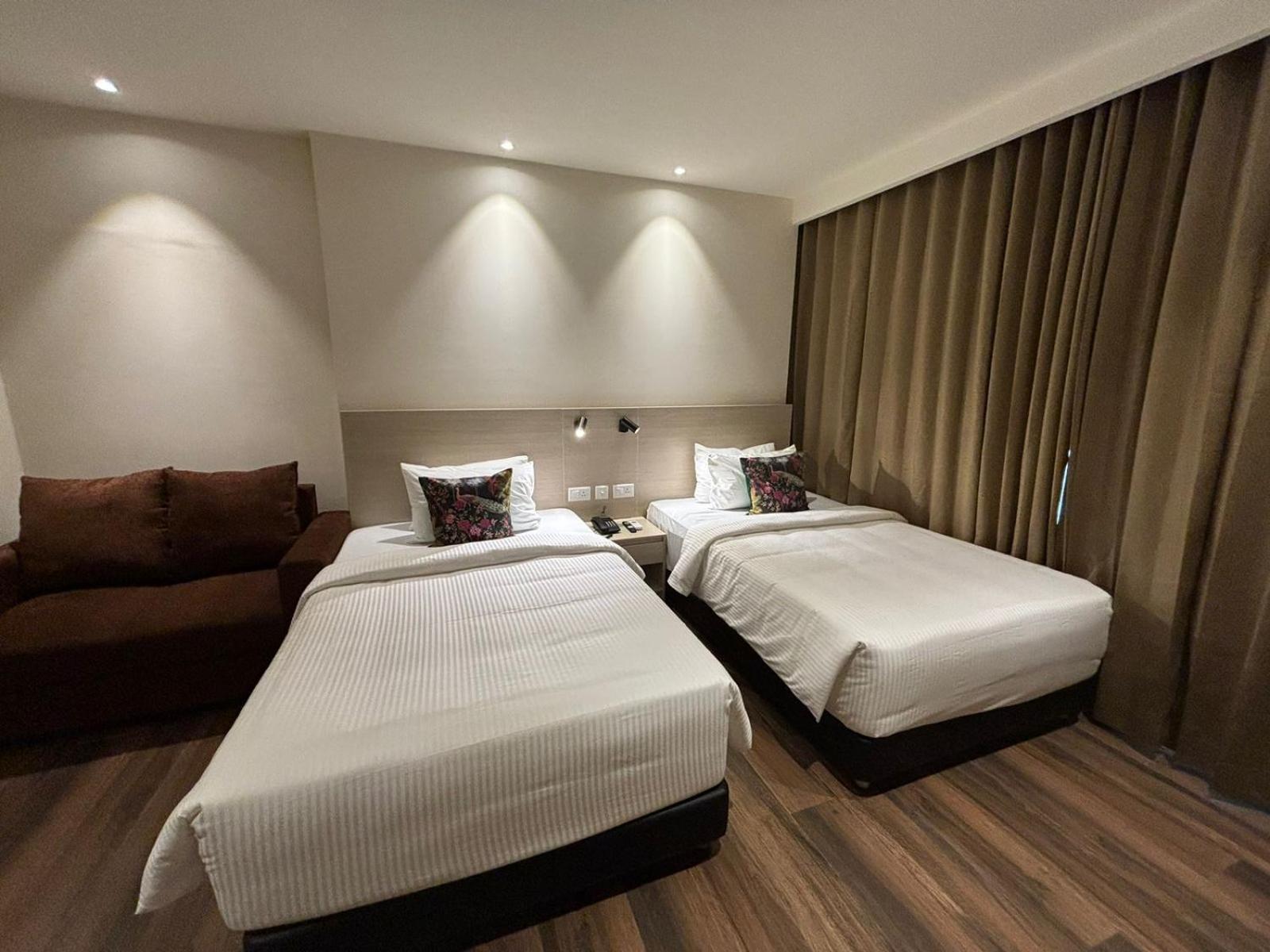 Presidency Airport Hotel Kochi 외부 사진