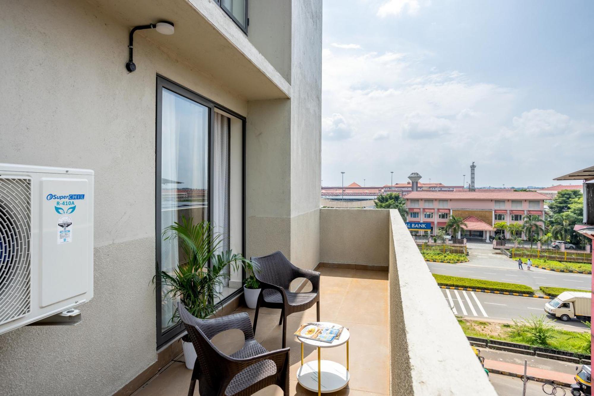 Presidency Airport Hotel Kochi 외부 사진