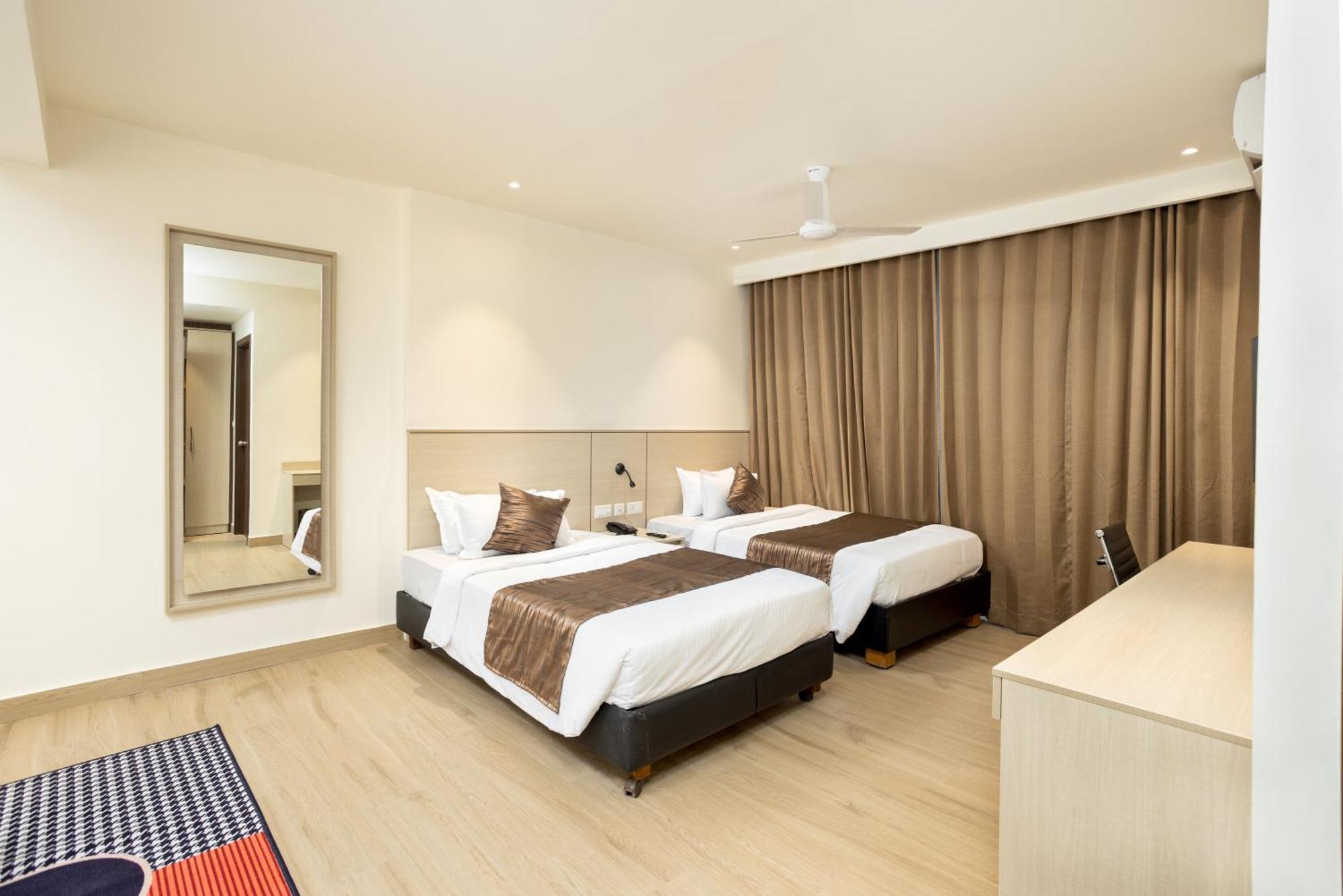 Presidency Airport Hotel Kochi 외부 사진