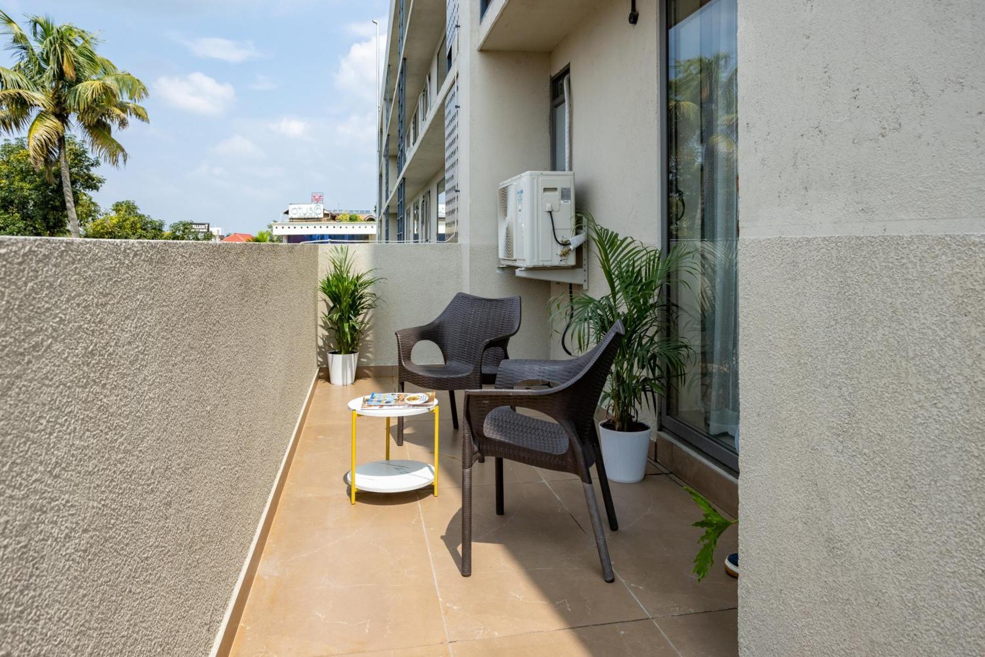 Presidency Airport Hotel Kochi 외부 사진