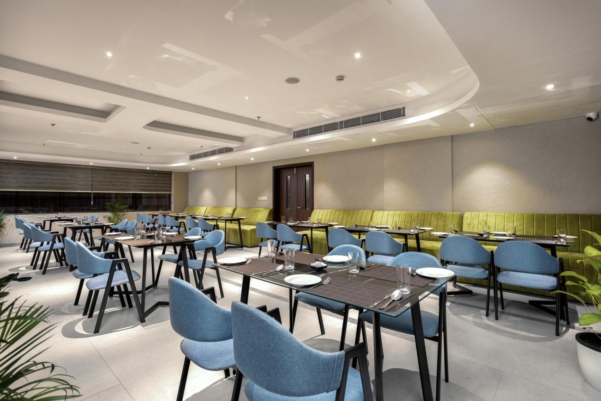 Presidency Airport Hotel Kochi 외부 사진