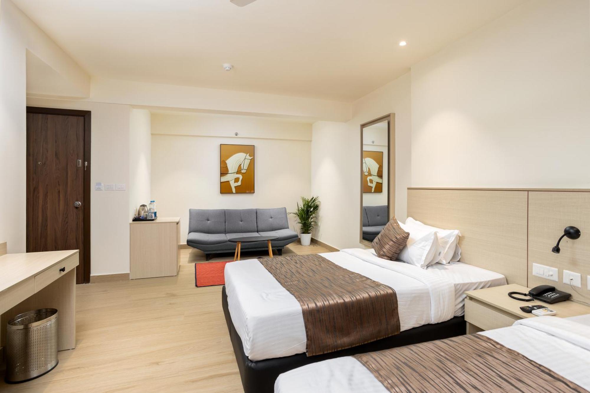 Presidency Airport Hotel Kochi 외부 사진