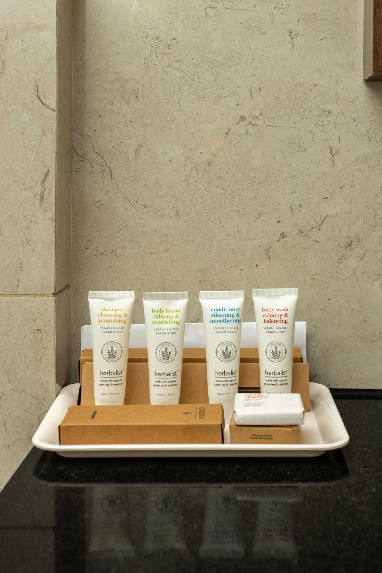 Presidency Airport Hotel Kochi 외부 사진